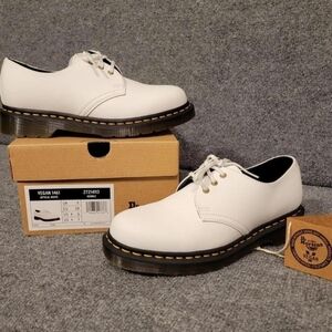 Unisex-‎ Dr. Martens Vegan 1461 White Oxfords